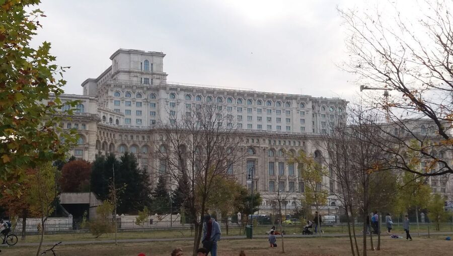 Romania unveils &euro;3.4bn social and economic aid package