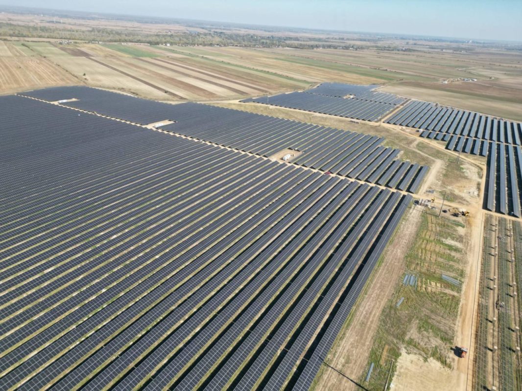 Complexul Energetic Oltenia signs contracts for 735MW of new Romanian solar power